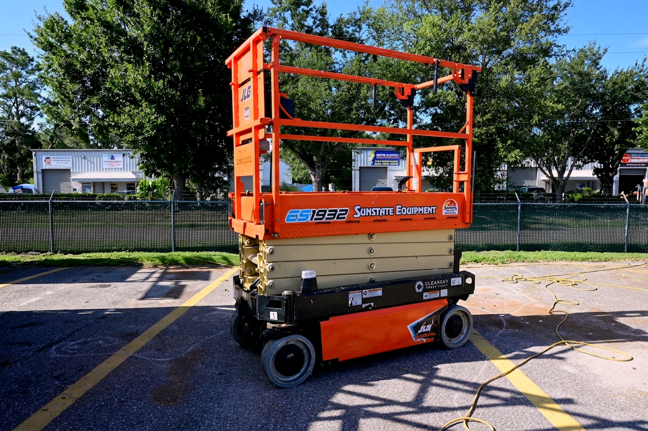 19′ Electric Scissor Lift